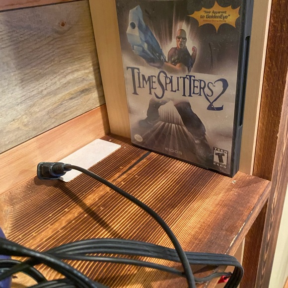GameCube with two controllers, memory cards, and timessplitters 2. - Picture 3 of 3